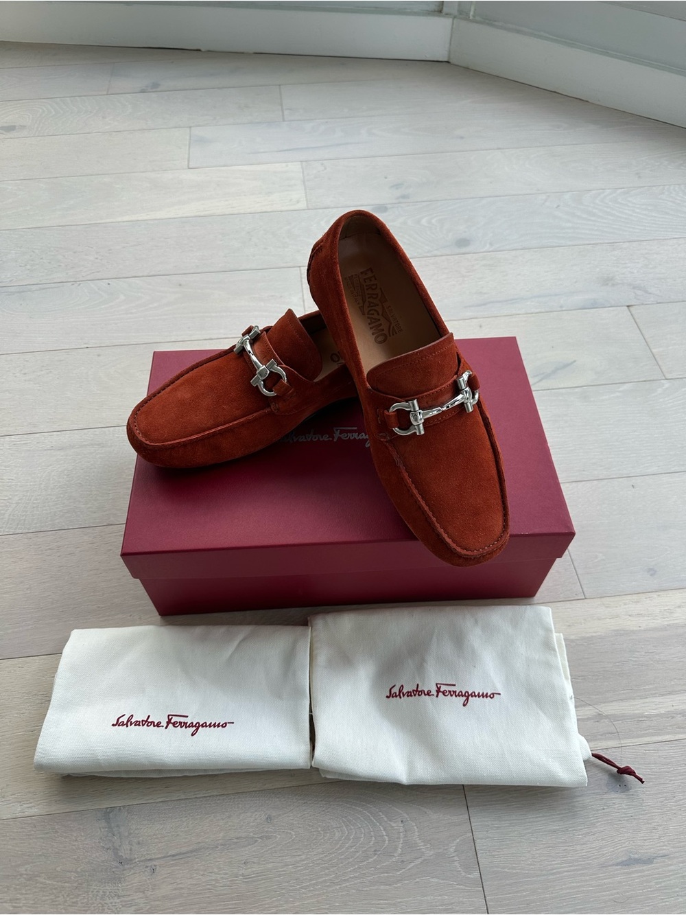 Like New Size 7 1/2 Salvatore Ferragamo Men’s Suede Red Loafers